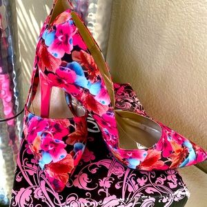Pink floral stilettos Size 7 **Never Worn**